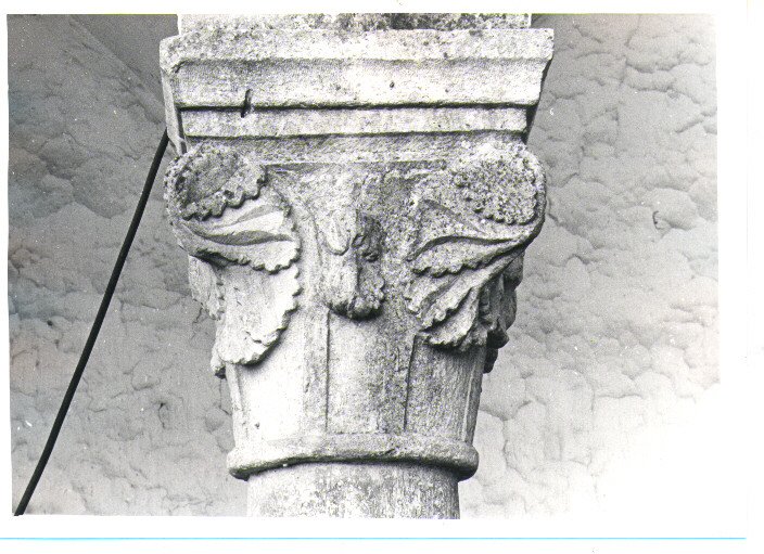 capitello - bottega pugliese (prima metà sec. XVI)