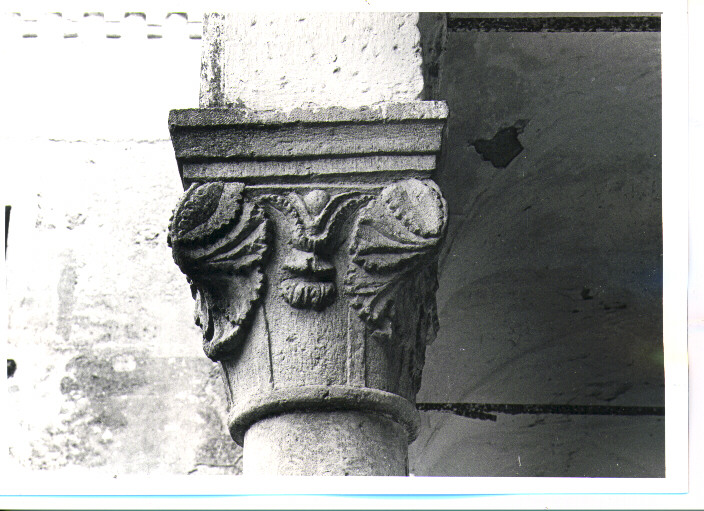 capitello - bottega pugliese (prima metà sec. XVI)