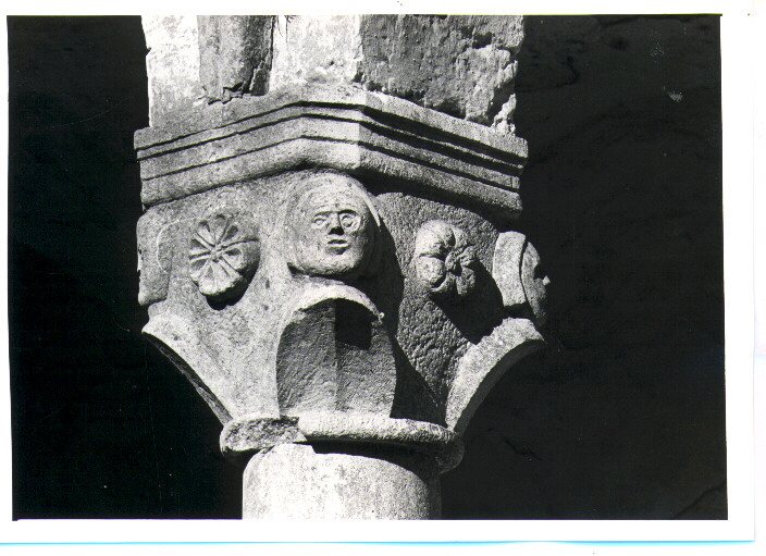 capitello - bottega pugliese (prima metà sec. XVI)