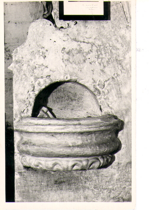 acquasantiera - ambito lucano (fine/inizio secc. XVII/ XVIII)