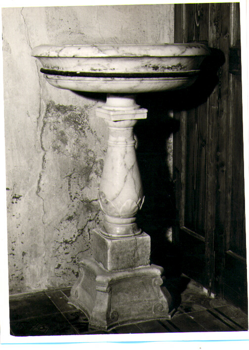 acquasantiera - a fusto - bottega lucana (sec. XVIII)