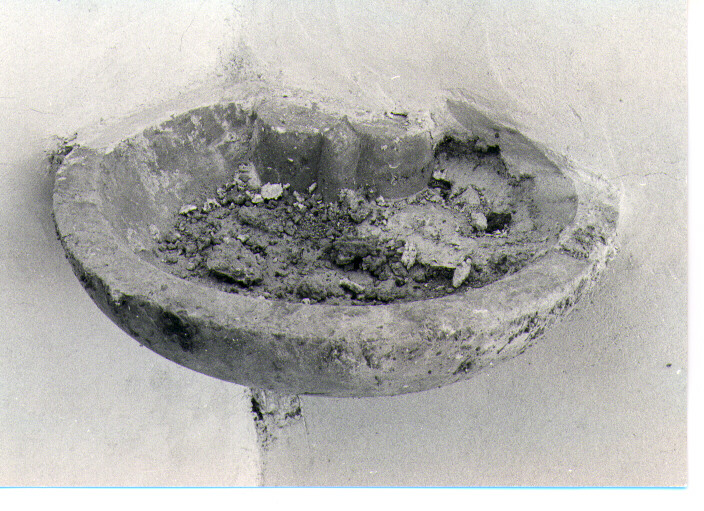 acquasantiera - bottega lucana (sec. XIX)