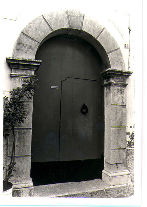 portale - bottega Italia meridionale (sec. XIX)