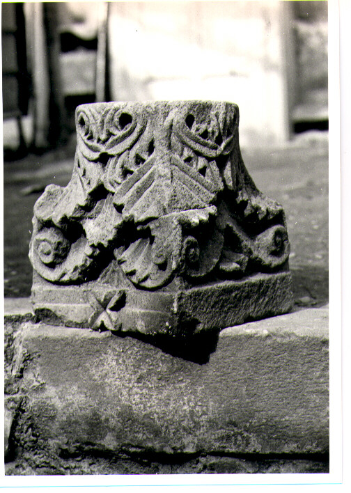 capitello - bottega Italia meridionale (sec. XIII)