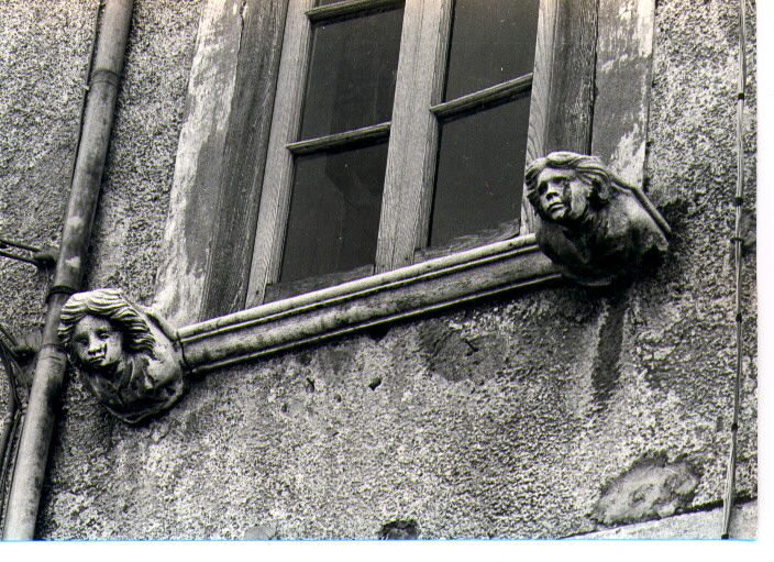 mensola architettonica, serie - bottega Italia meridionale (sec. XVIII)