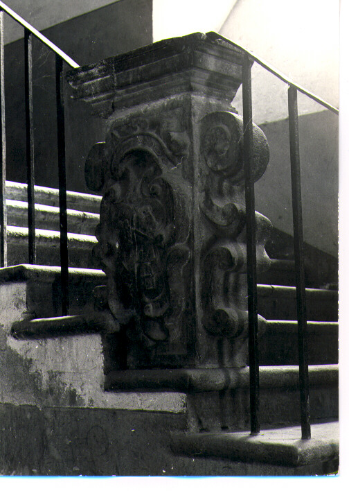 pilastrino di Scarrara Andrea (sec. XVIII)