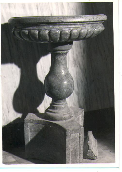 acquasantiera - bottega Italia meridionale (fine/inizio secc. XVII/ XVIII)