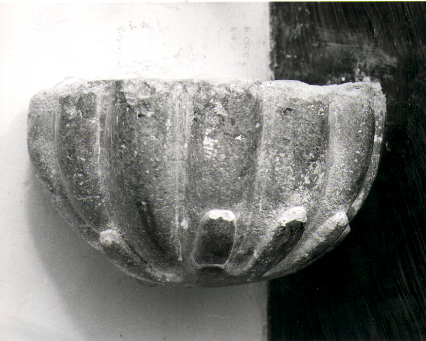 acquasantiera - bottega Italia meridionale (sec. XVIII)