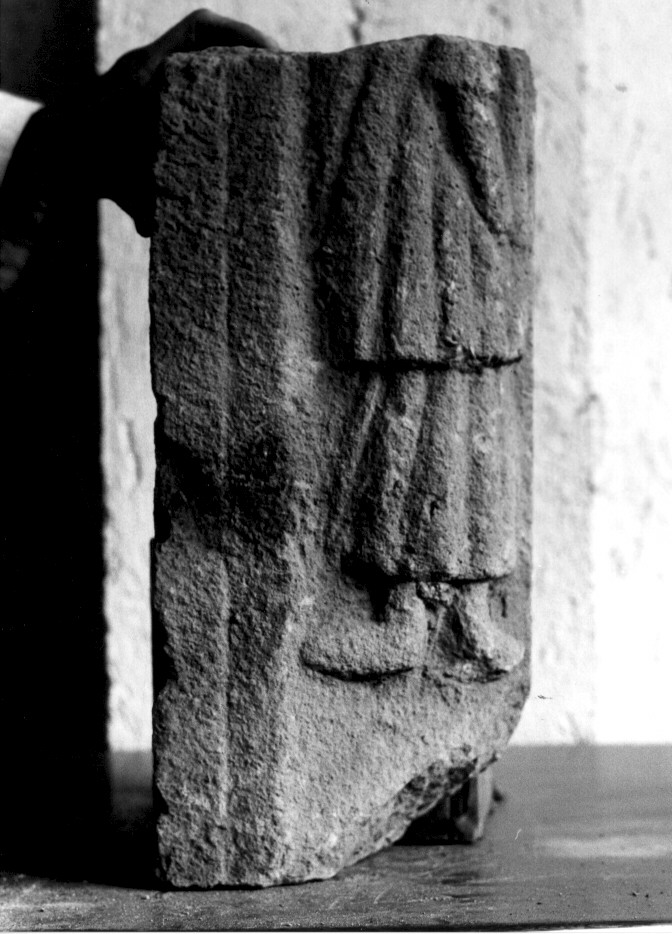 stipite, frammento - bottega Italia meridionale (sec. XIV)