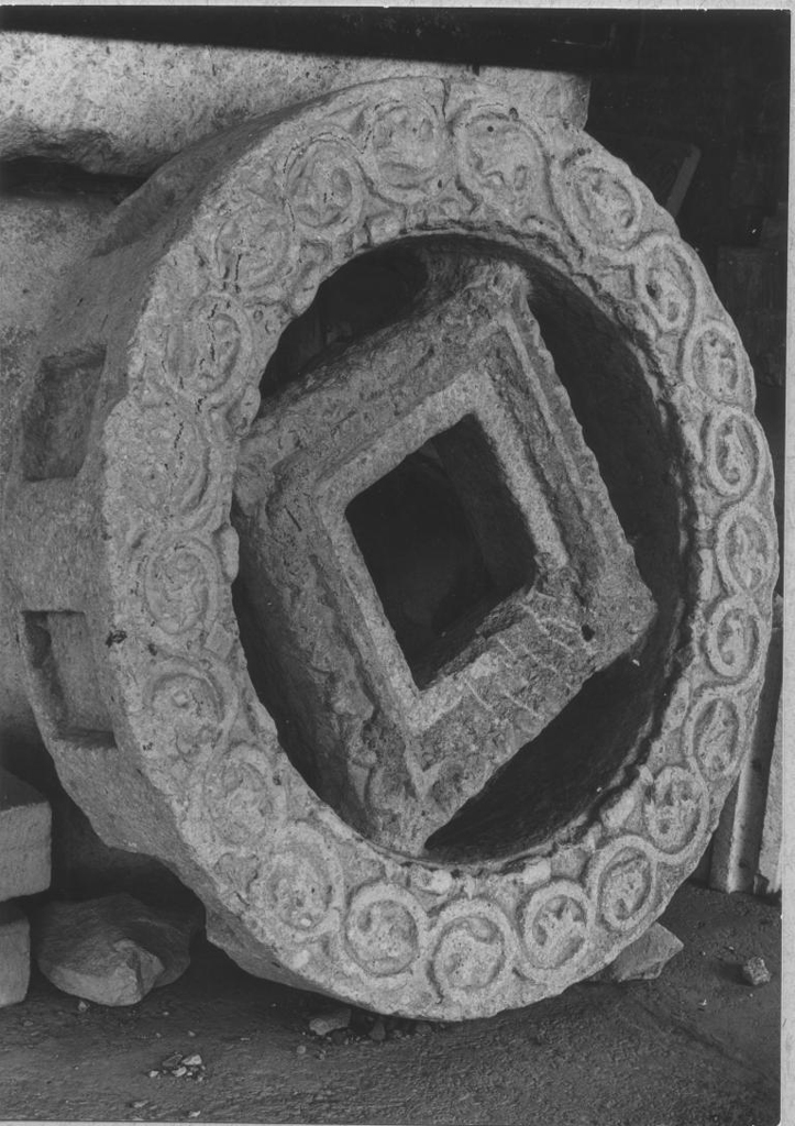 oculo, frammento - bottega Italia meridionale (sec. XII)