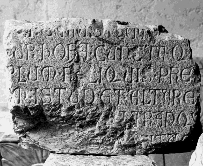 lapide, frammento - bottega Italia meridionale (sec. XIV)