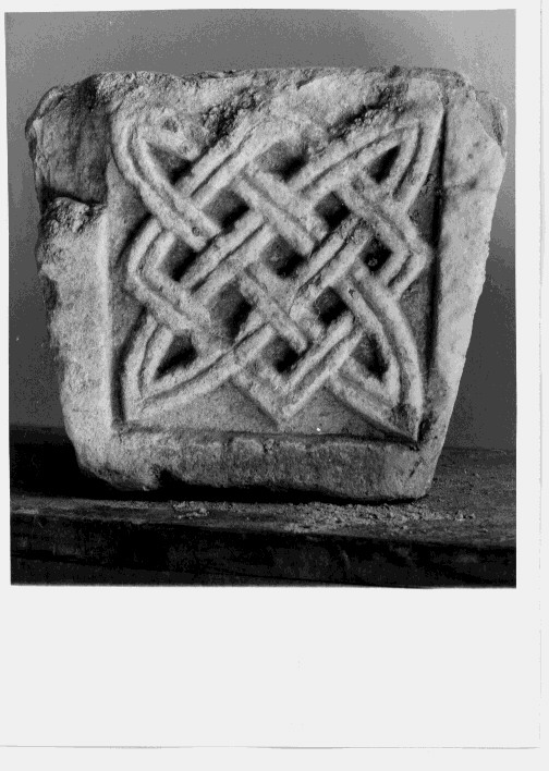 archivolto, frammento - bottega Italia meridionale (sec. XI)