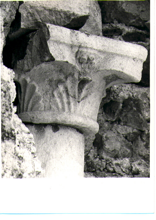 colonna - bottega lucana (sec. XII)