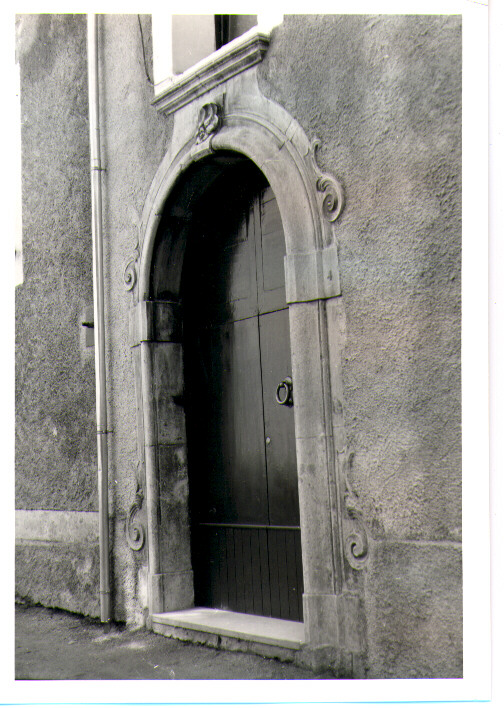 portale - bottega Italia meridionale (fine/inizio secc. XVIII/ XIX)