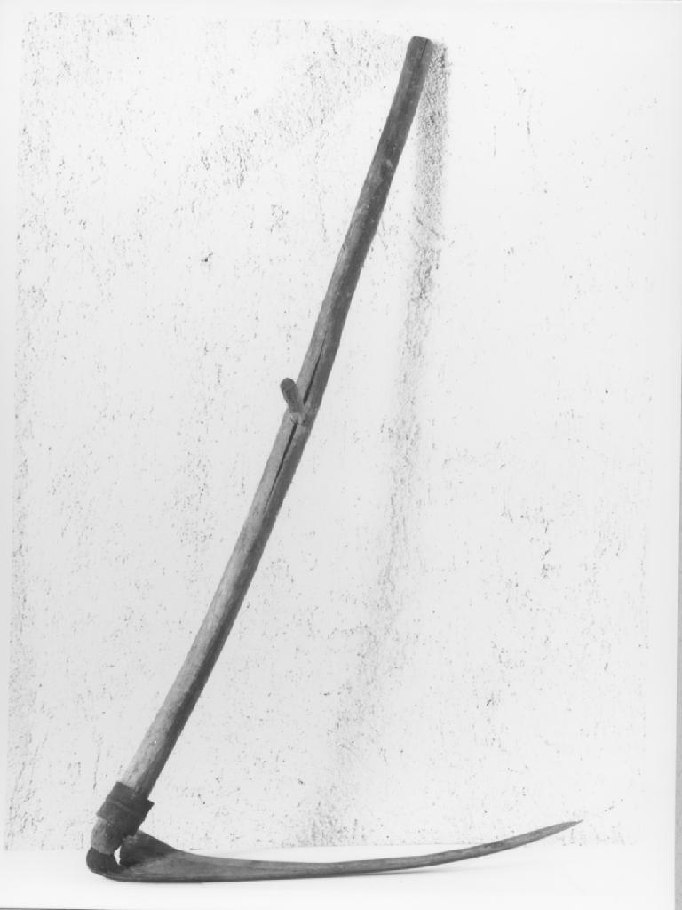 falce fienaia - bottega Italia meridionale (sec. XX)