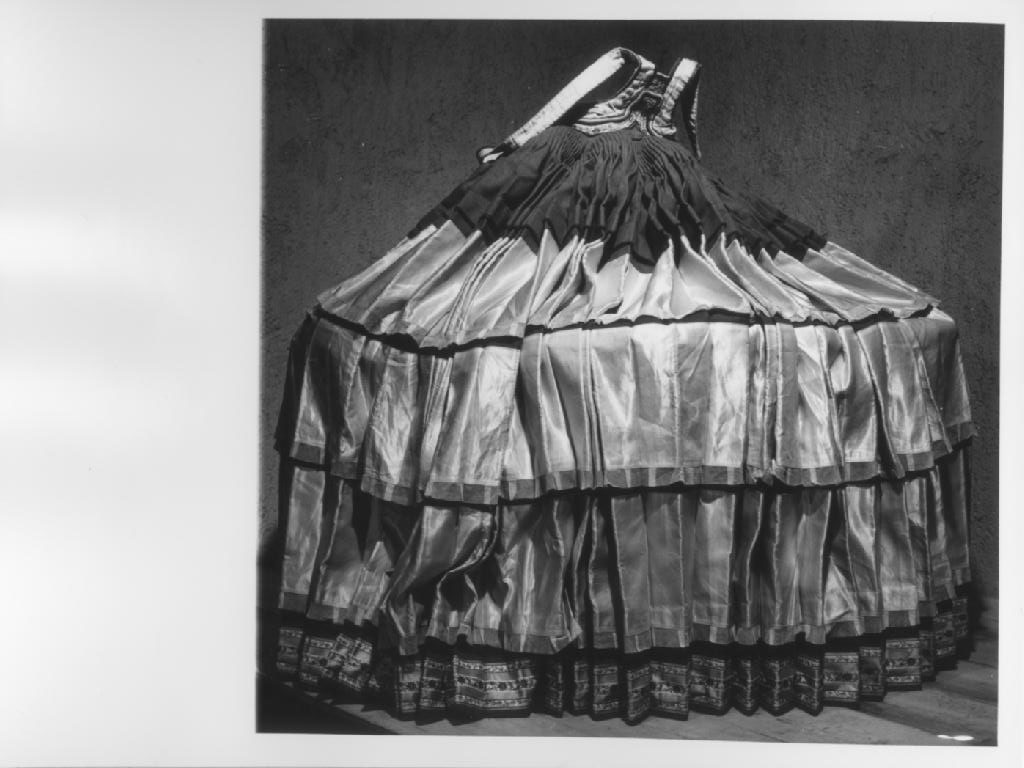 gonna - bottega Italia meridionale (sec. XX)