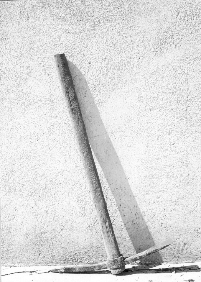 piccone, Agricoltura di nr (artigiano, fabbro (parte agente), agricoltore (manico)) (sec. XX)