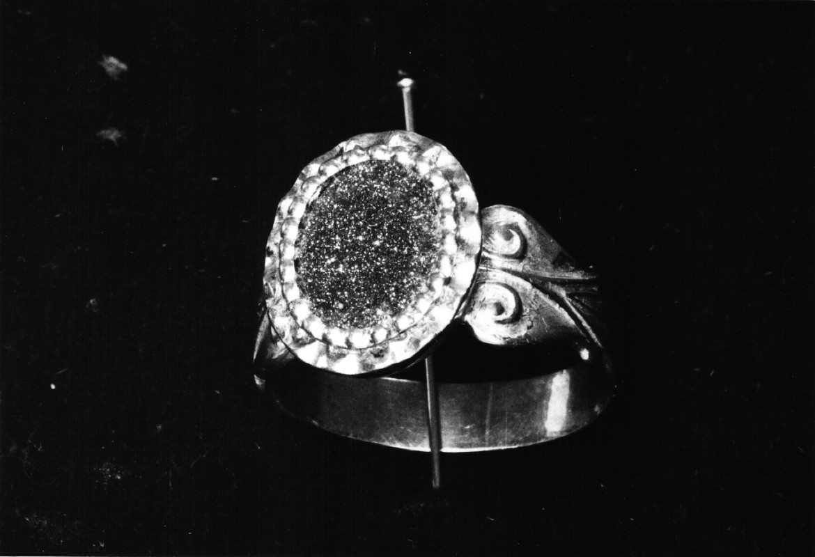 anello, oggetti personali - Ambito meridionale (1950 post)