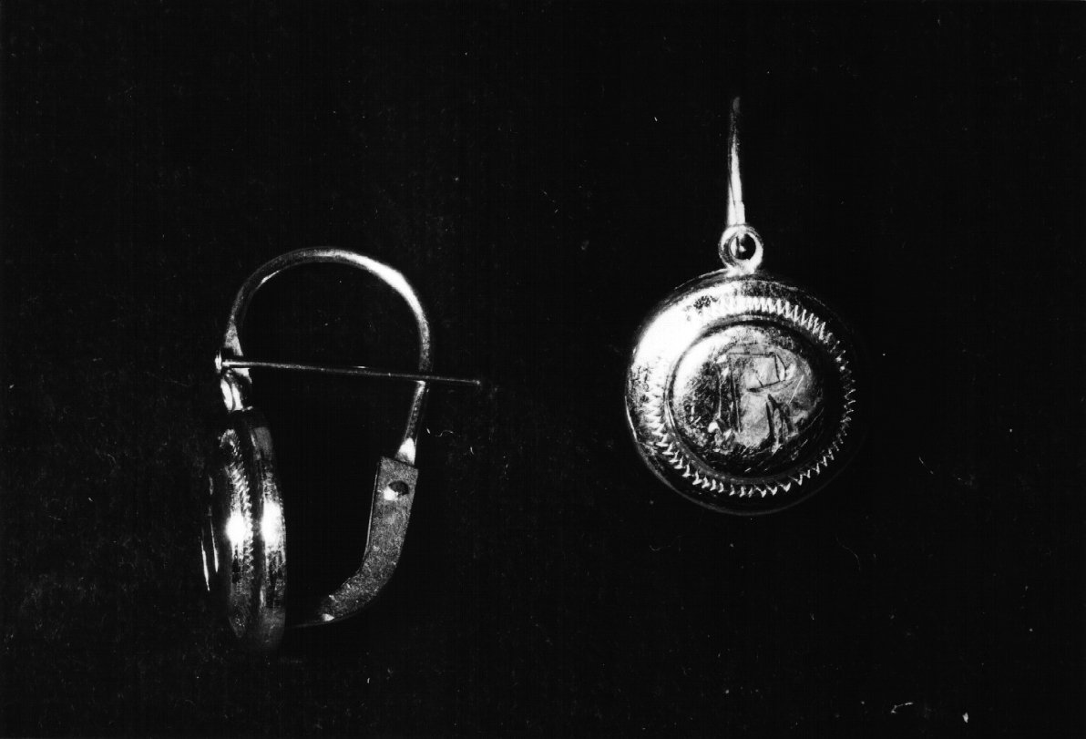 orecchino, oggetti personali - Ambito meridionale (sec. XX secondo quarto)