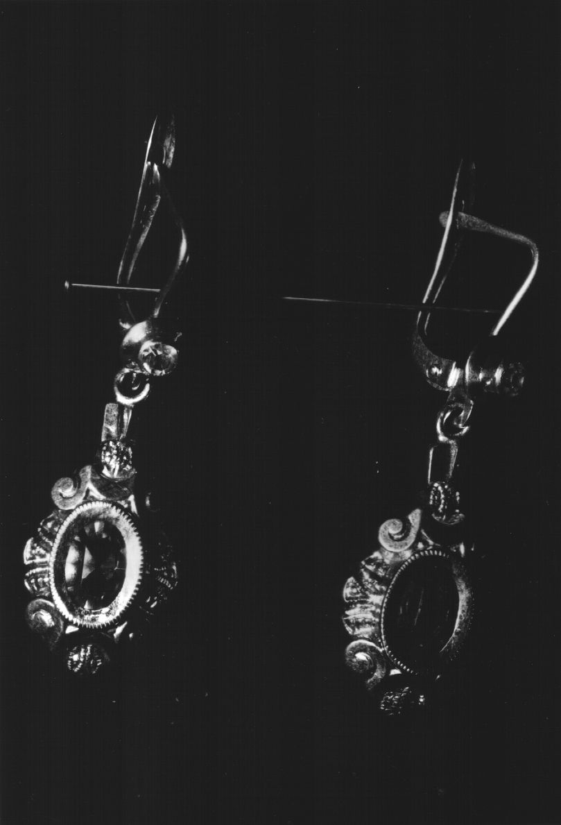 orecchino, oggetti personali - Ambito meridionale (sec. XX secondo quarto)