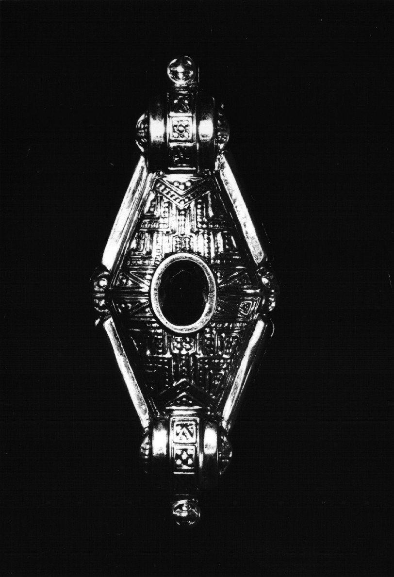 spilla, oggetti personali - Ambito meridionale (1950 post)