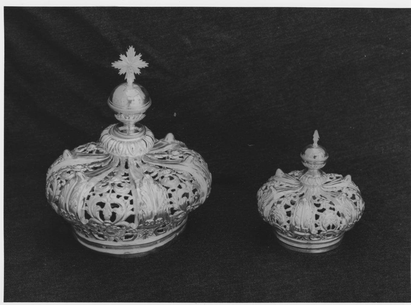 corona, coppia - bottega Italia meridionale (sec. XIX)