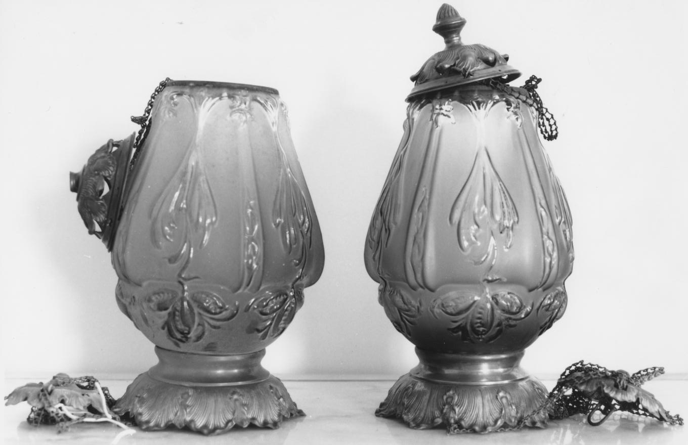 lampada pensile ad anfora, coppia - bottega napoletana (seconda metà sec. XIX)