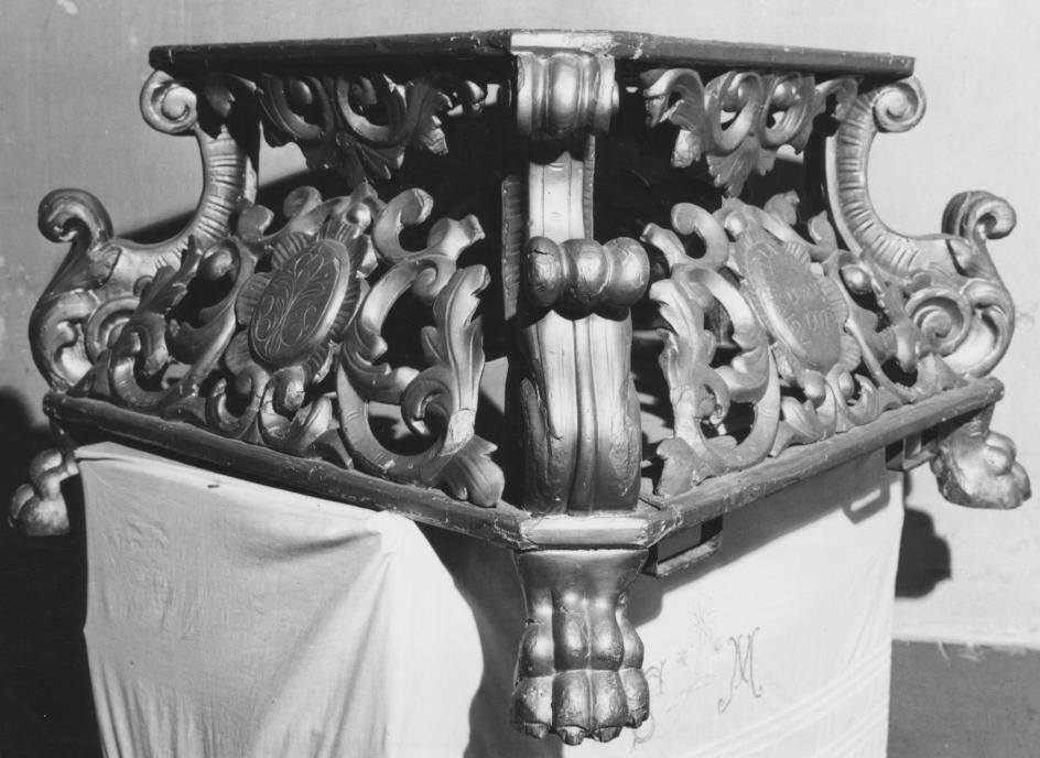 piedistallo di statua - bottega lucana (sec. XX)