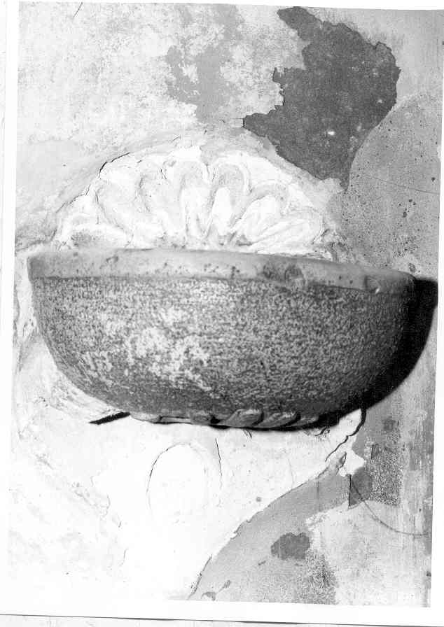 acquasantiera - da parete, opera isolata - ambito lucano (prima metà sec. XIX)