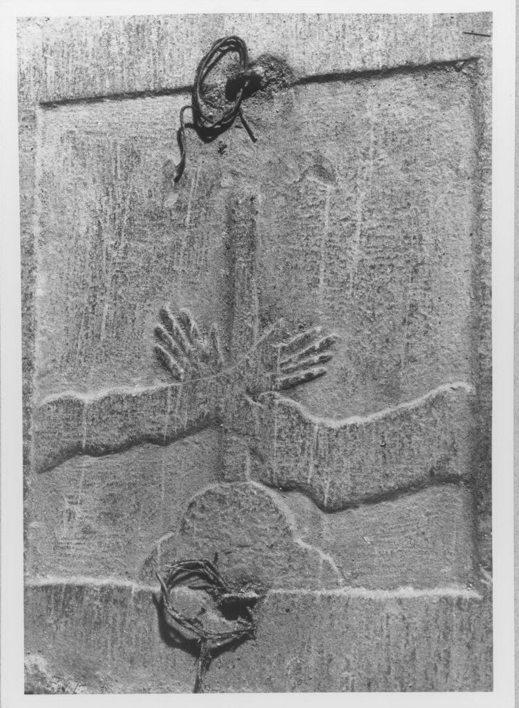 lastra tombale - bottega lucana (fine/inizio secc. XVII/ XVIII)