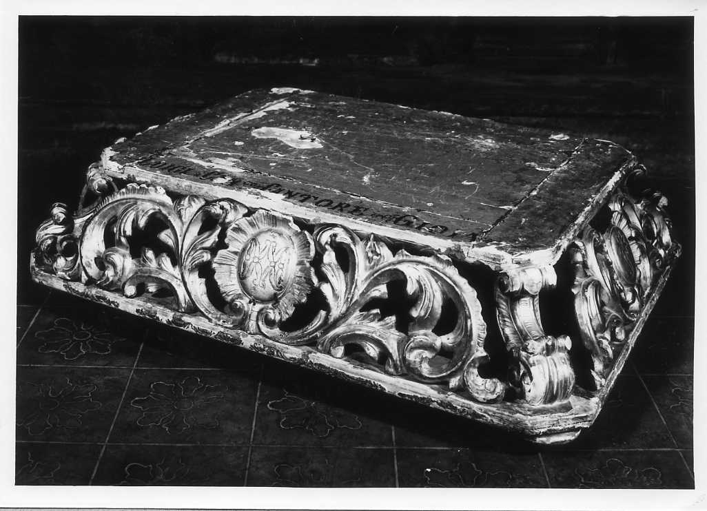 piedistallo di statua - bottega lucana (?) (seconda metà sec. XVIII)