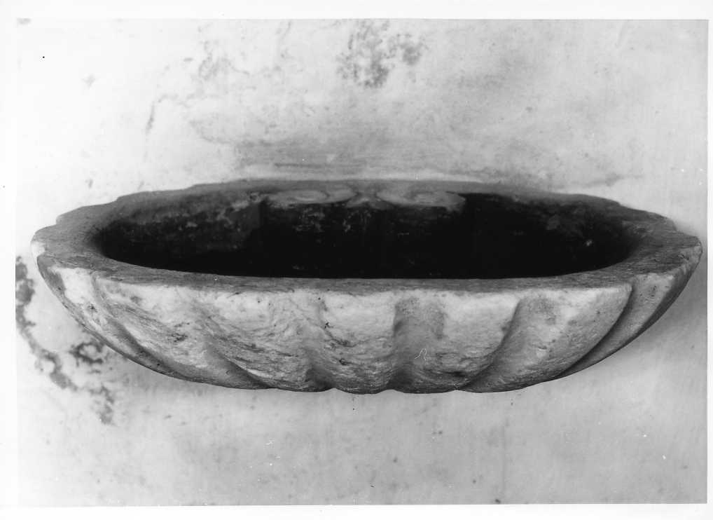 acquasantiera - da parete - bottega Italia meridionale (fine sec. XIX)