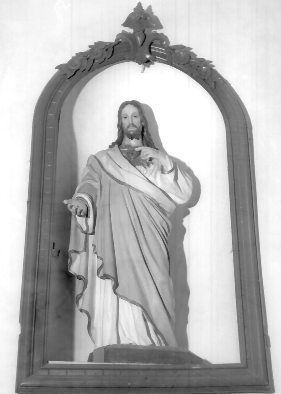 Sacro Cuore di Gesù (statua, opera isolata) - bottega leccese (inizio sec. XX)