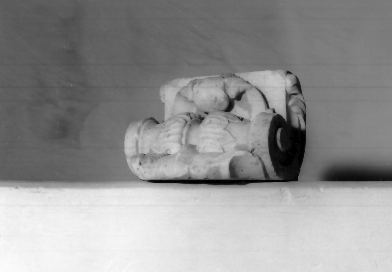 decorazione plastico-architettonica, frammento - bottega Italia meridionale (sec. XVII, sec. XVIII)