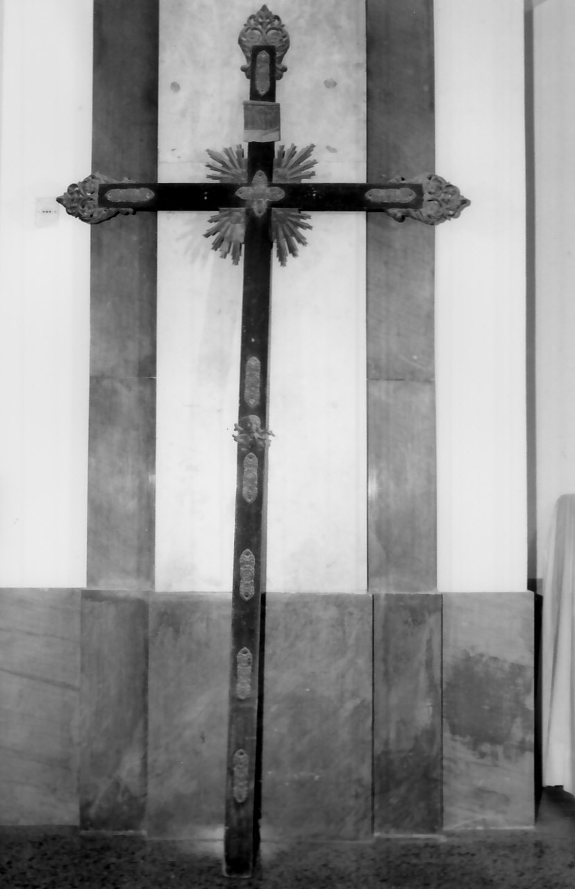 croce processionale, opera isolata - bottega Italia meridionale (fine/inizio secc. XIX/ XX)