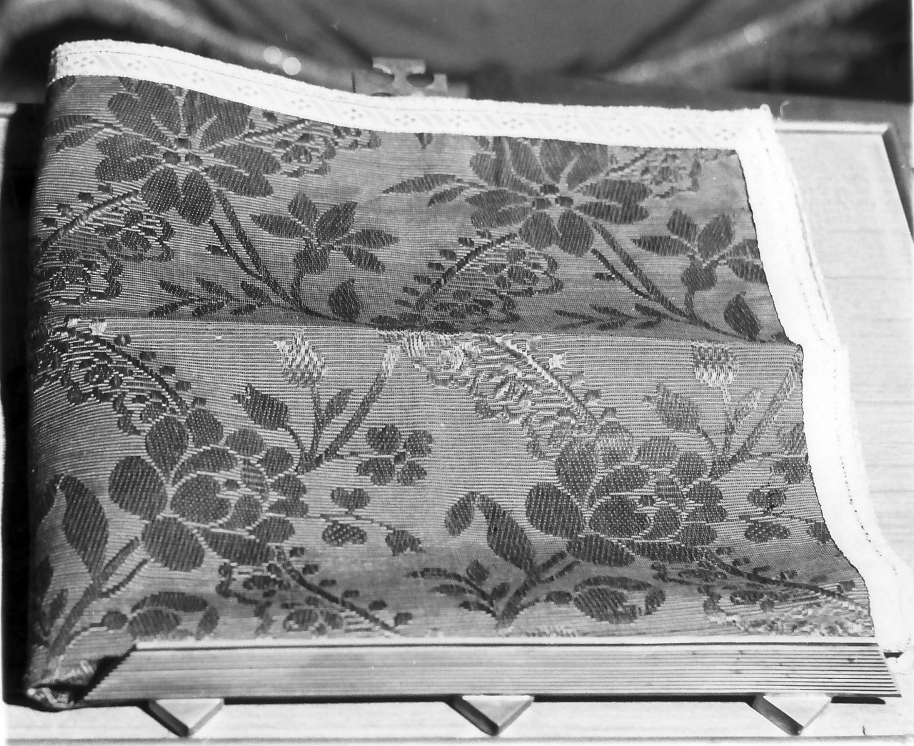 velo di calice, opera isolata - manifattura calabrese (sec. XIX)