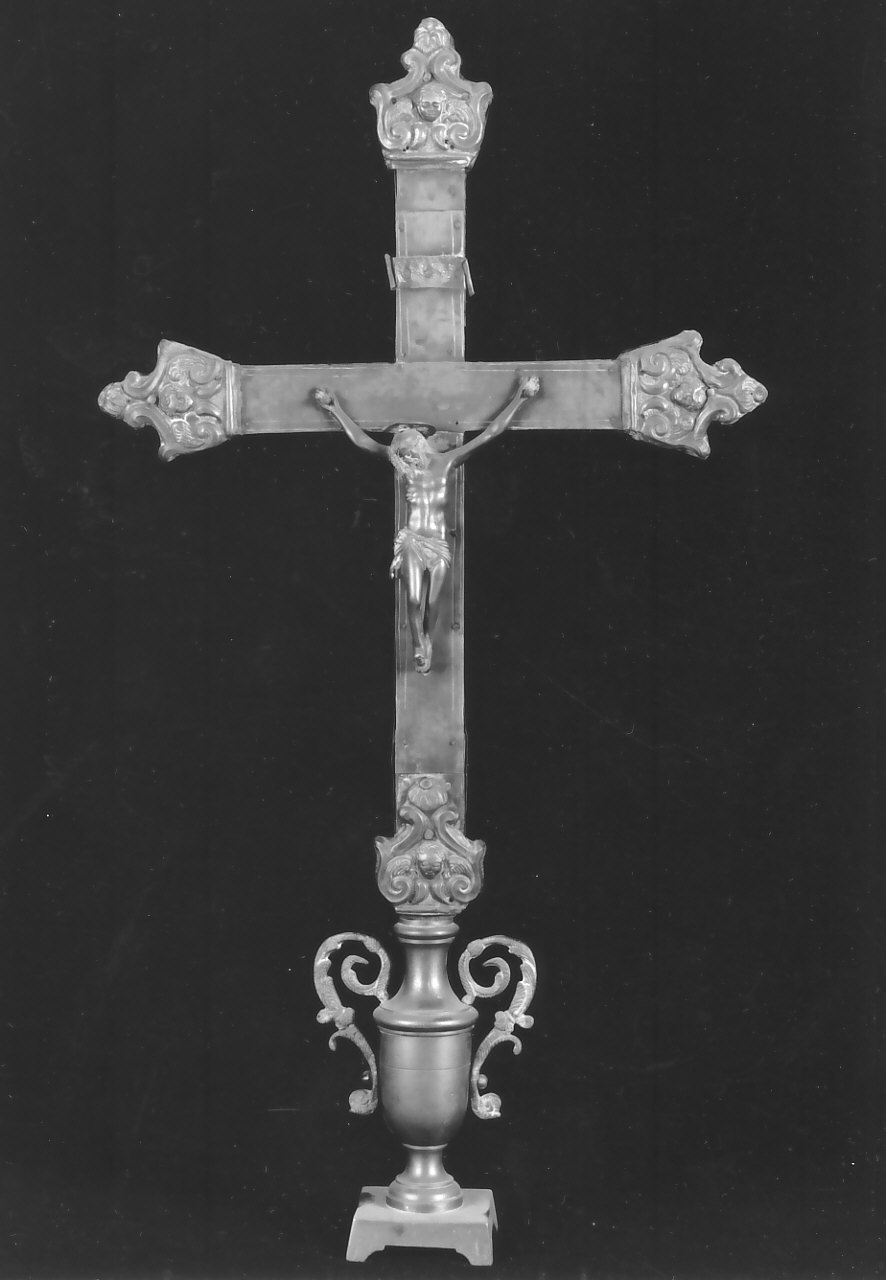 croce d'altare, opera isolata - bottega Italia meridionale (sec. XIX)