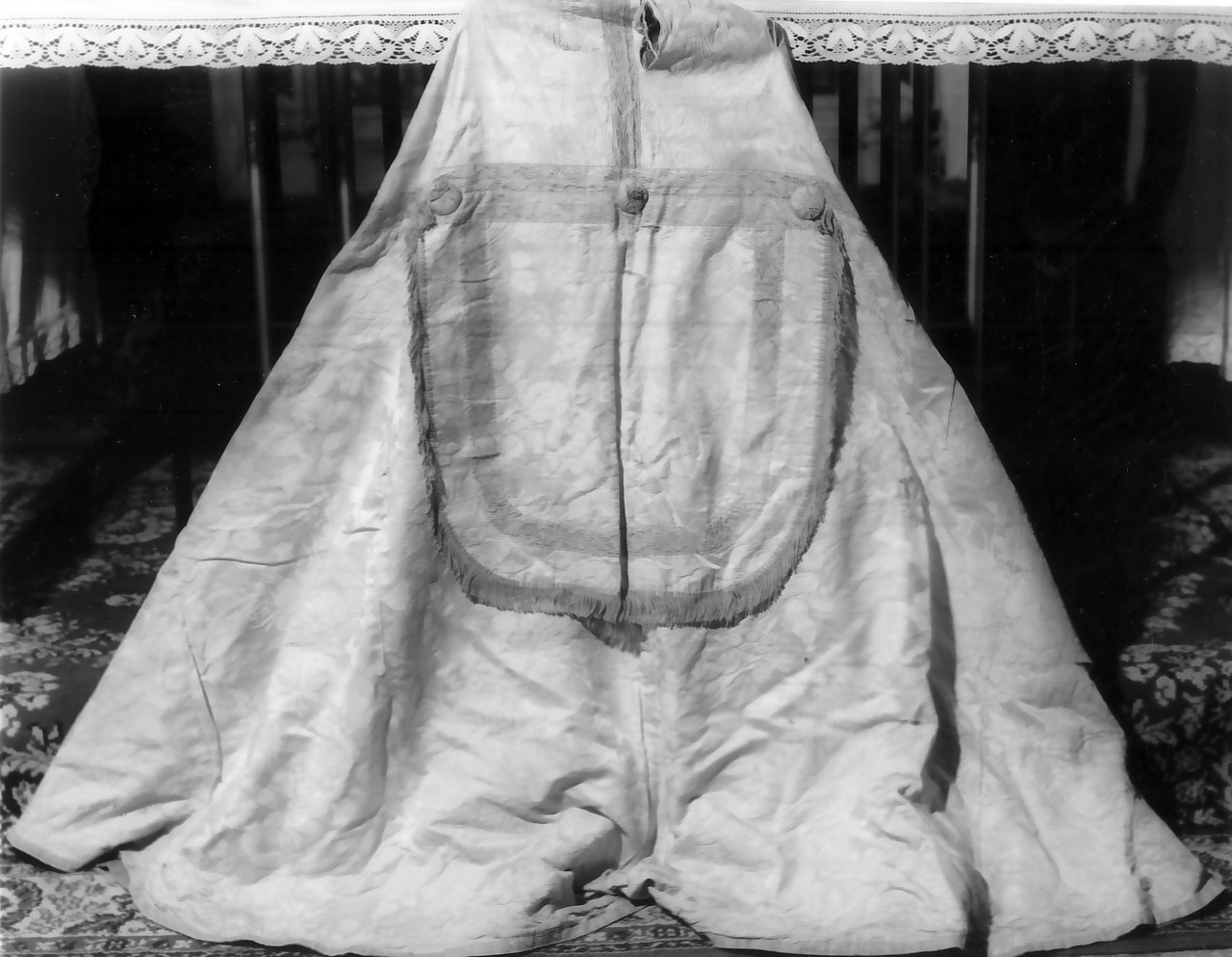 piviale - manifattura calabrese (sec. XIX)