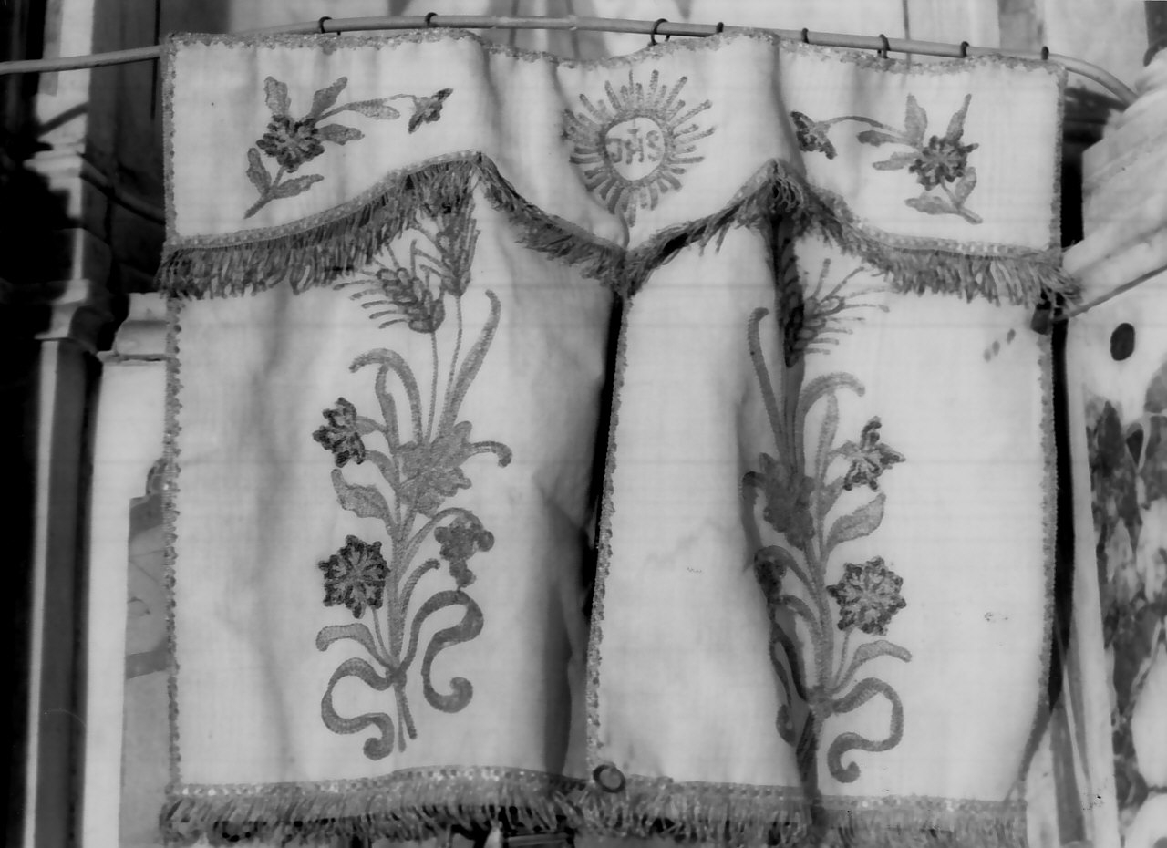 conopeo di tabernacolo - manifattura calabrese (fine/inizio secc. XIX/ XX)