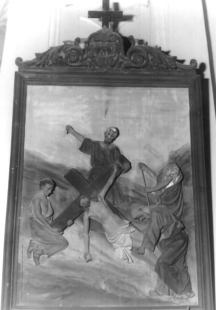 stazione XI: Gesù inchiodato alla croce (rilievo, ciclo) - bottega Italia meridionale (fine/inizio secc. XIX/ XX)