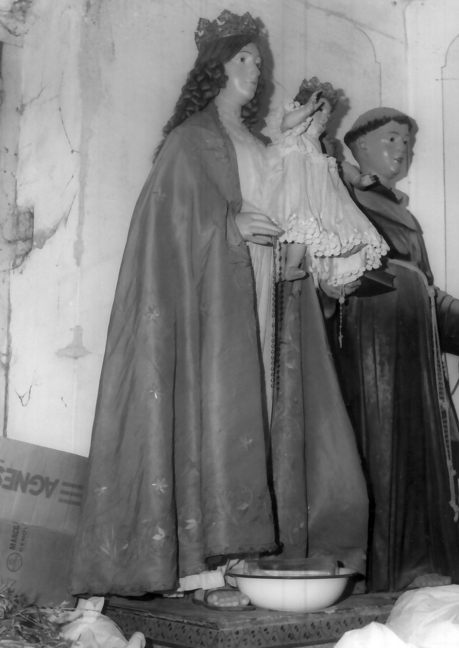 Madonna del Rosario (statua, opera isolata) - bottega Italia meridionale (sec. XIX)