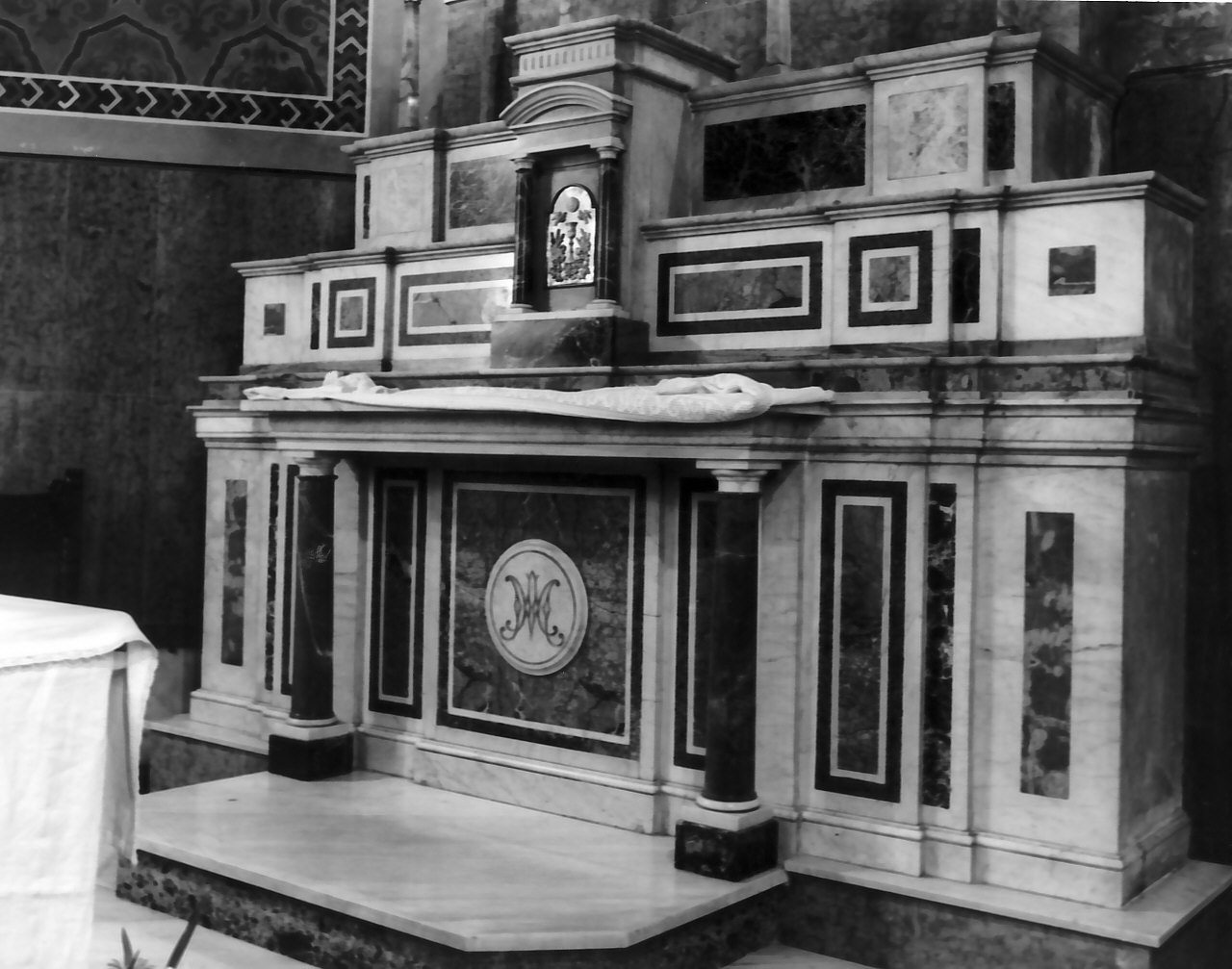 altare maggiore, insieme - bottega Italia meridionale (inizio sec. XX)