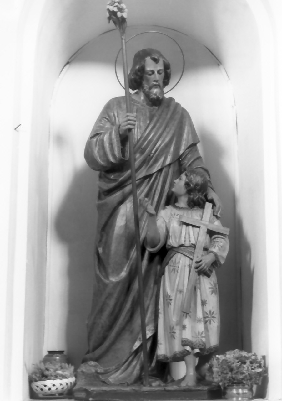 San Giuseppe e Gesù Bambino (statua, opera isolata) - bottega di Ortisei (inizio sec. XX)