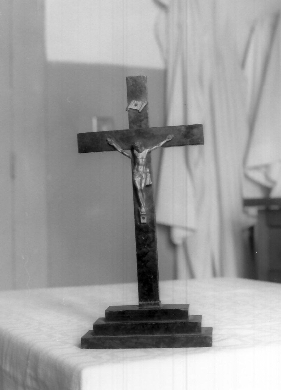 croce d'altare, opera isolata - bottega Italia meridionale (inizio sec. XX)