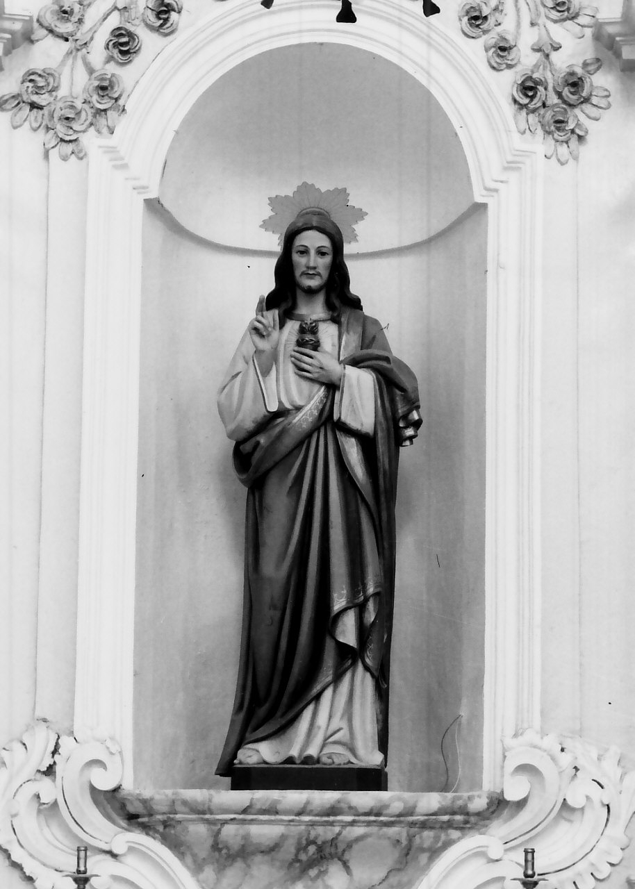 Sacro Cuore di Gesù (statua, opera isolata) - bottega Italia meridionale (inizio sec. XX)