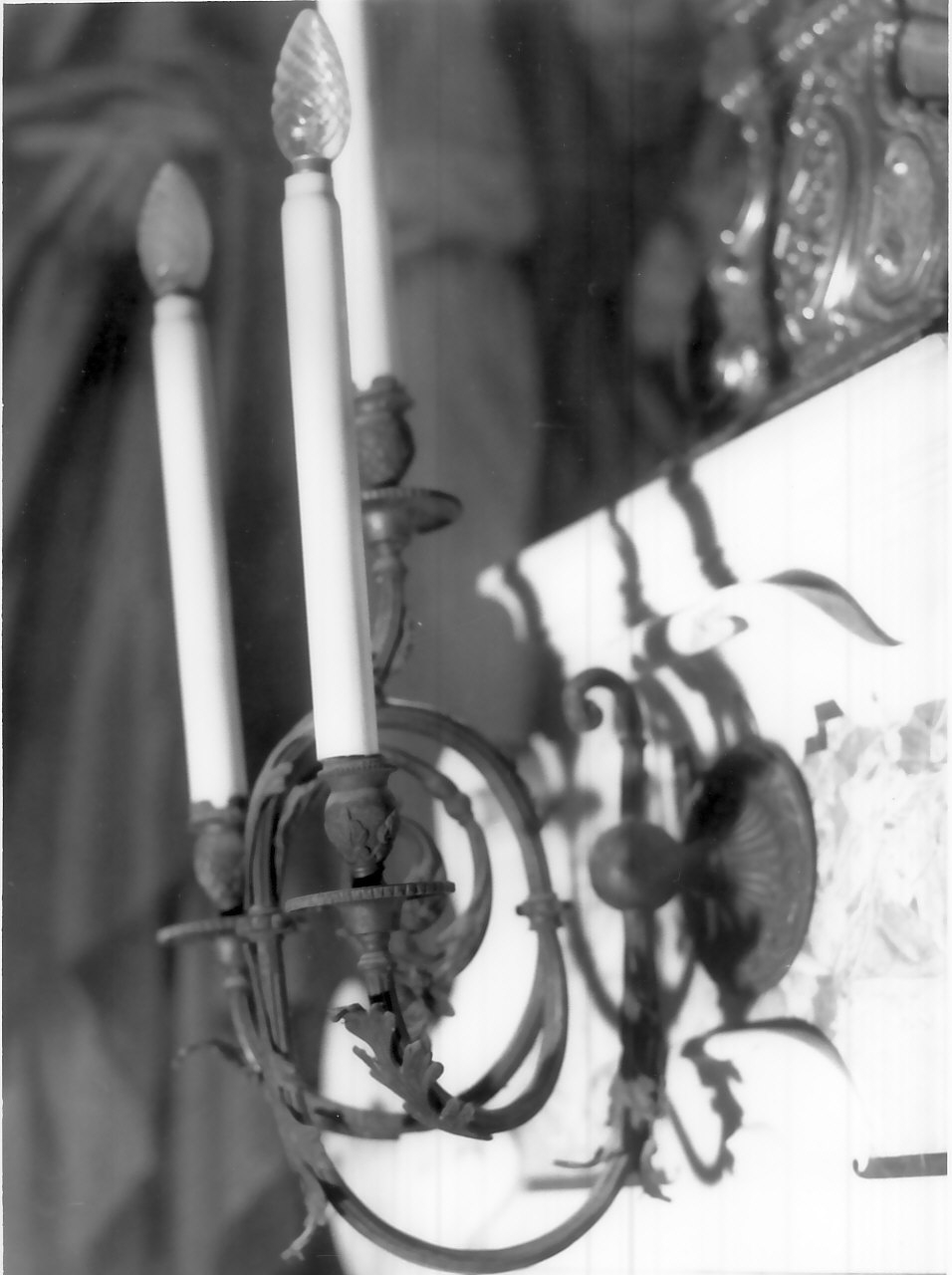 candeliere da parete, coppia - bottega Italia meridionale (sec. XIX)