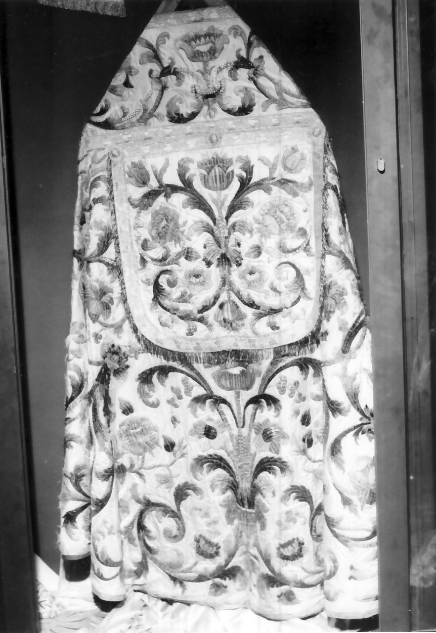 piviale, opera isolata - manifattura Italia meridionale (sec. XVIII)