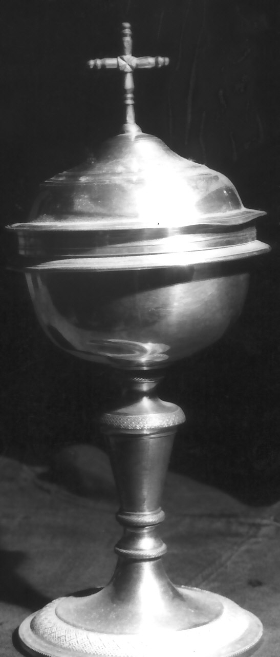 pisside, opera isolata - bottega Italia meridionale (fine/inizio secc. XVIII/ XIX)