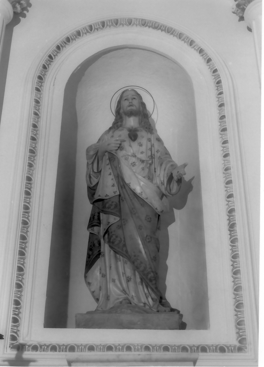 Sacro Cuore di Gesù (statua, opera isolata) - bottega leccese (fine/inizio secc. XIX/ XX)