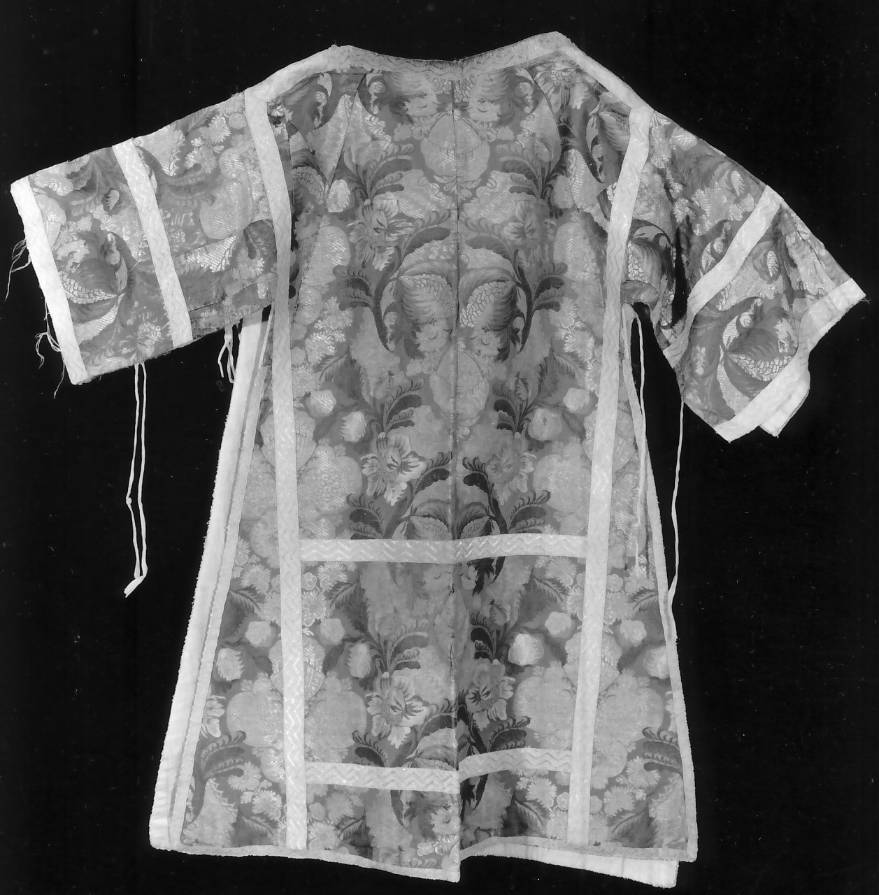 paramento liturgico, insieme - manifattura calabrese (sec. XVIII)